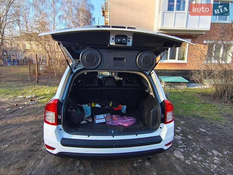 Внедорожник / Кроссовер Jeep Compass 2012 в Нежине