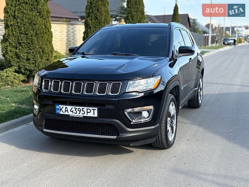 Внедорожник / Кроссовер Jeep Compass 2017 в Киеве