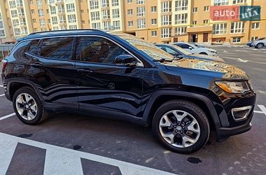 Внедорожник / Кроссовер Jeep Compass 2017 в Киеве
