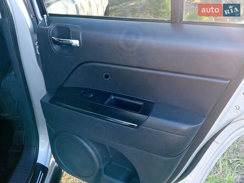 Внедорожник / Кроссовер Jeep Compass 2011 в Козельщине