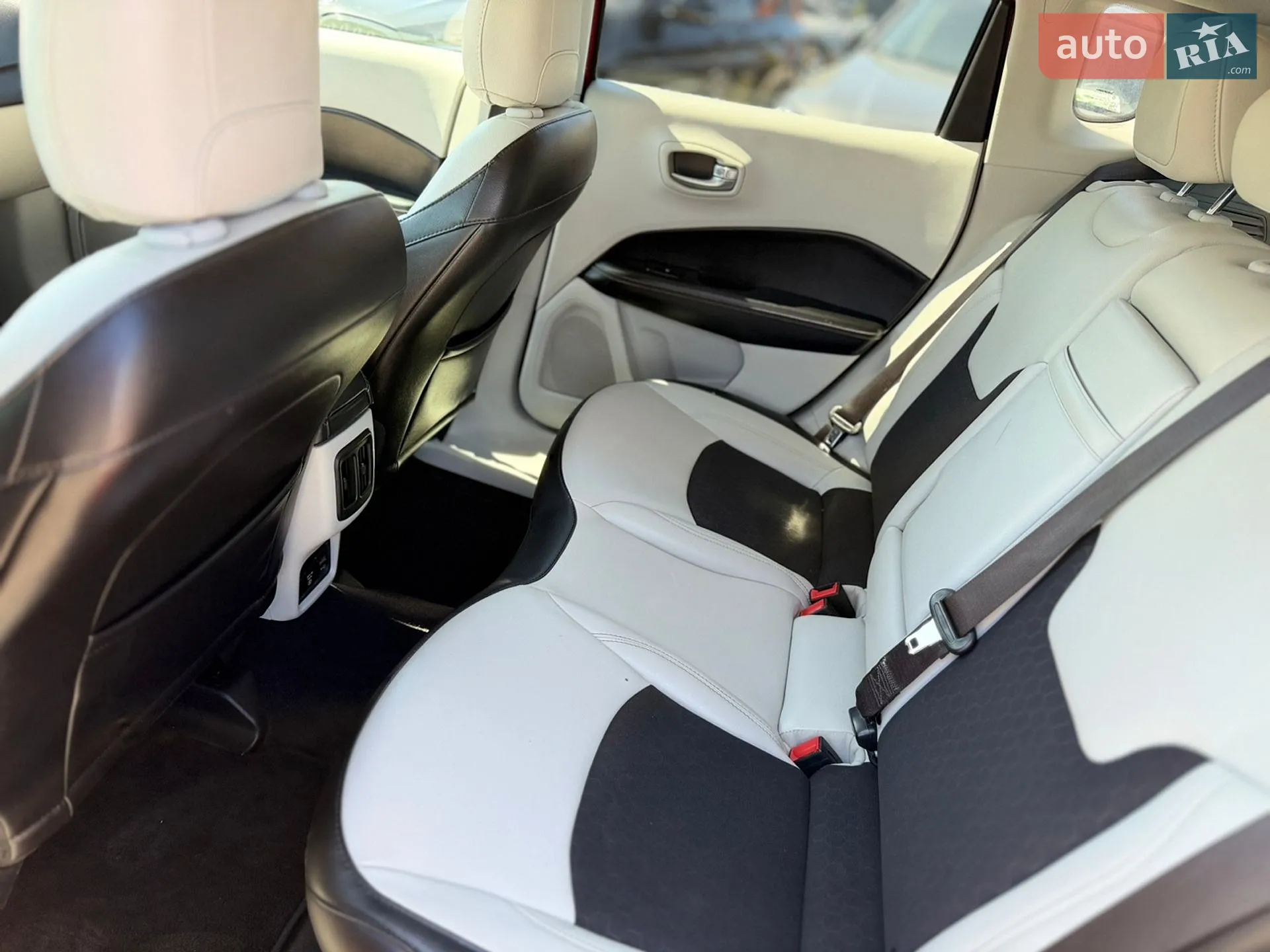 2019 Jeep Compass - мініатюра 32