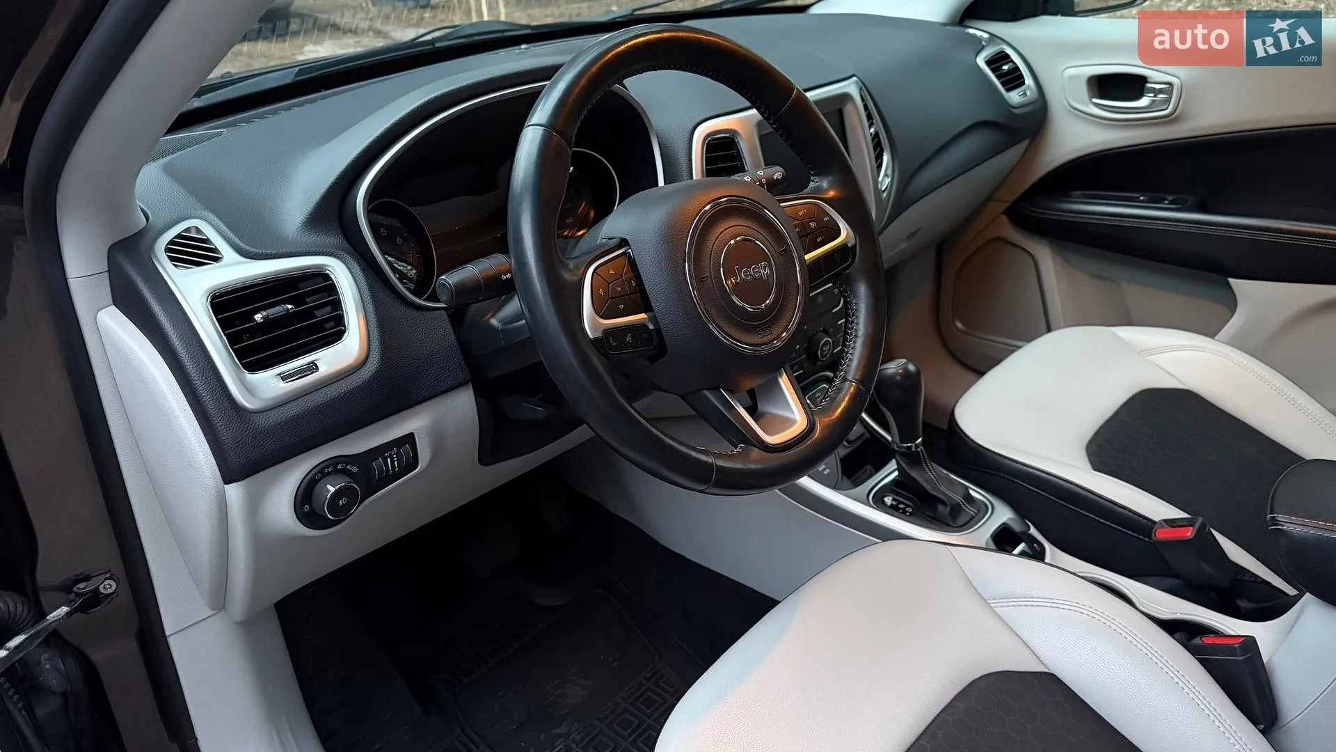 2018 Jeep Compass - мініатюра 27
