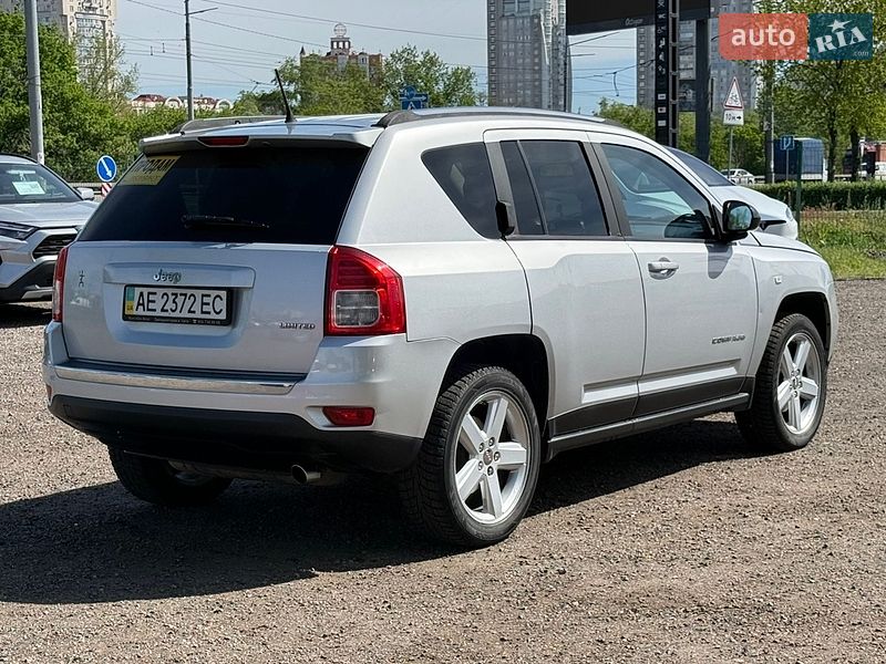 Позашляховик / Кросовер Jeep Compass 2011 в Києві