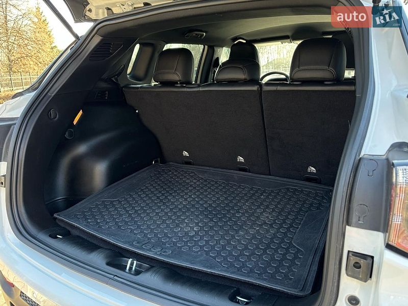 Позашляховик / Кросовер Jeep Compass 2024 в Києві фото 15 Позашляховик / Кросовер Jeep Compass 2024 в Києві