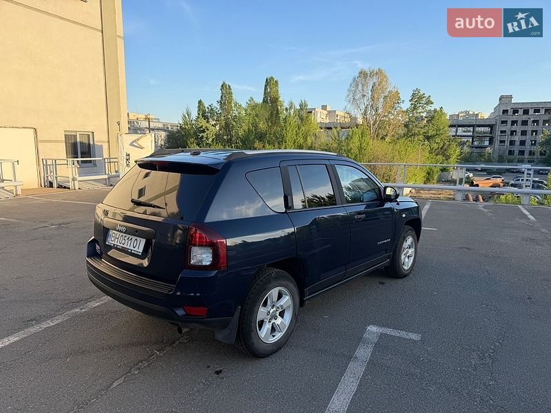 Внедорожник / Кроссовер Jeep Compass 2016 в Киеве