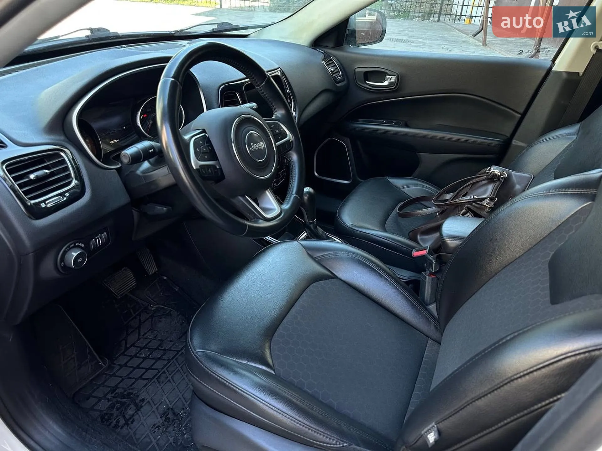 2018 Jeep Compass - мініатюра 18