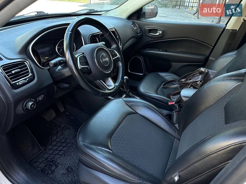 Внедорожник / Кроссовер Jeep Compass 2018 в Ахтырке