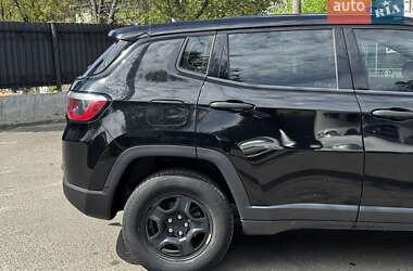Внедорожник / Кроссовер Jeep Compass 2017 в Киеве