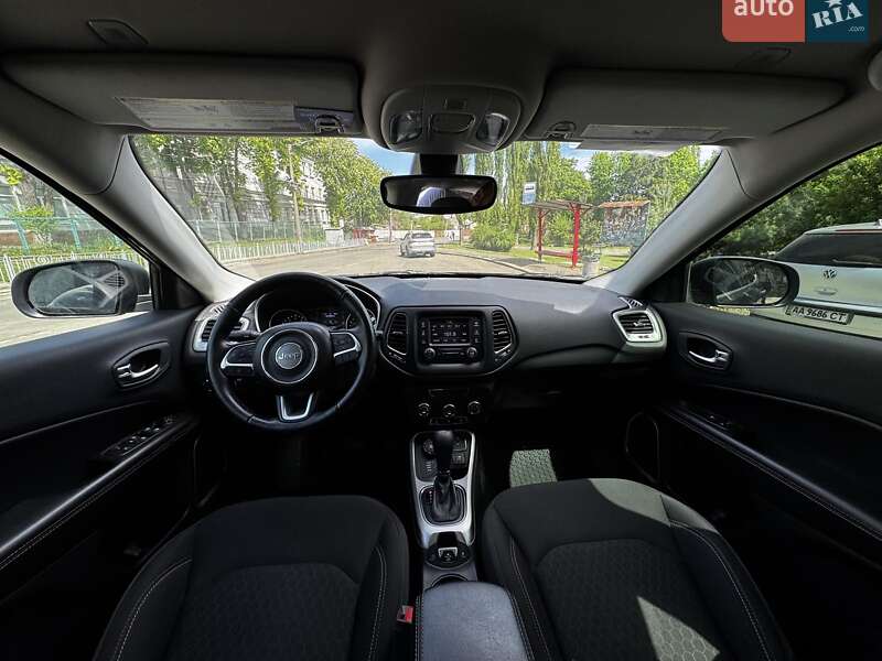 Внедорожник / Кроссовер Jeep Compass 2017 в Киеве