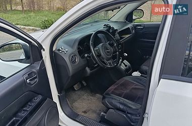 Внедорожник / Кроссовер Jeep Compass 2012 в Городне