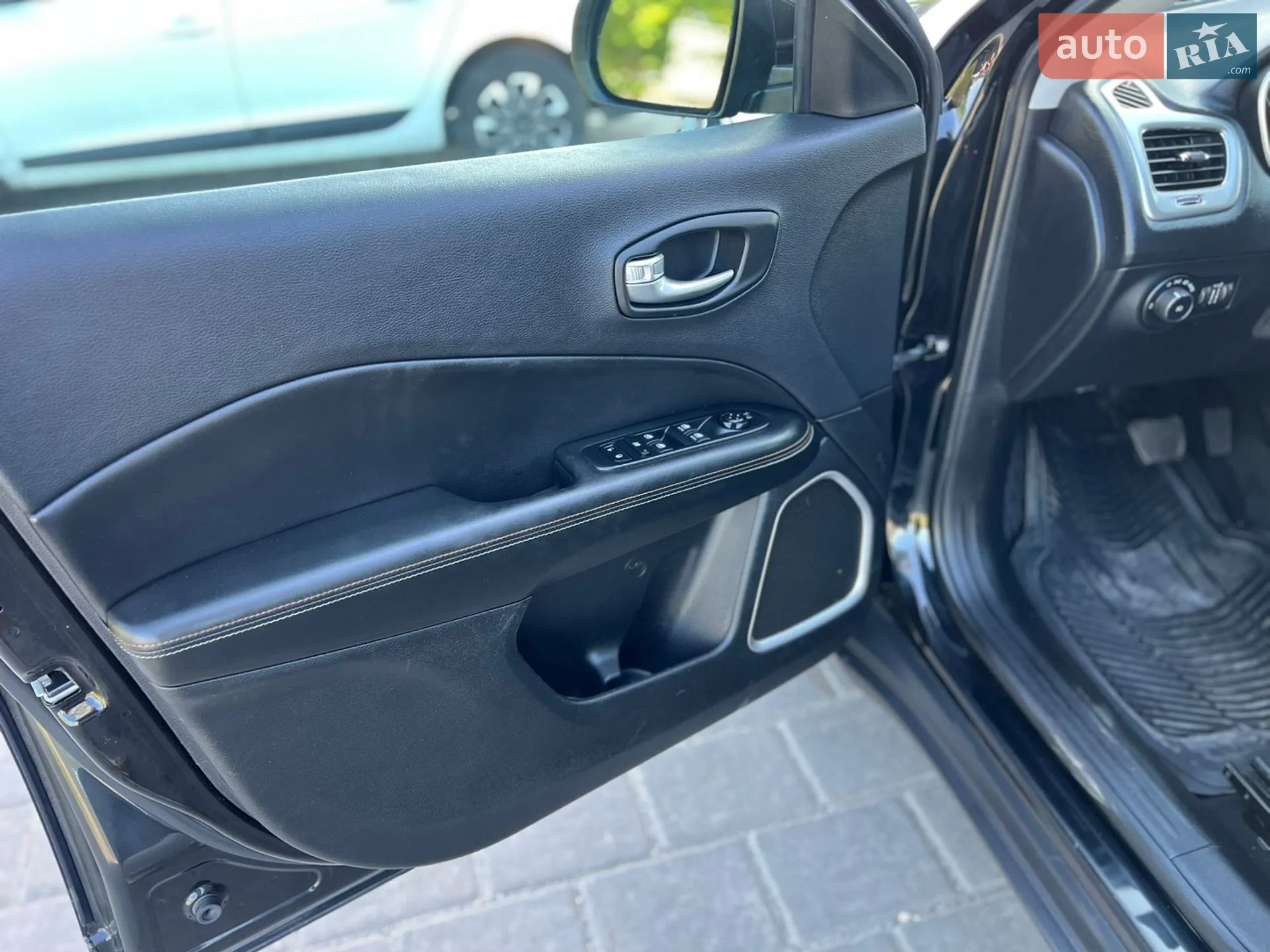 2018 Jeep Compass - мініатюра 10