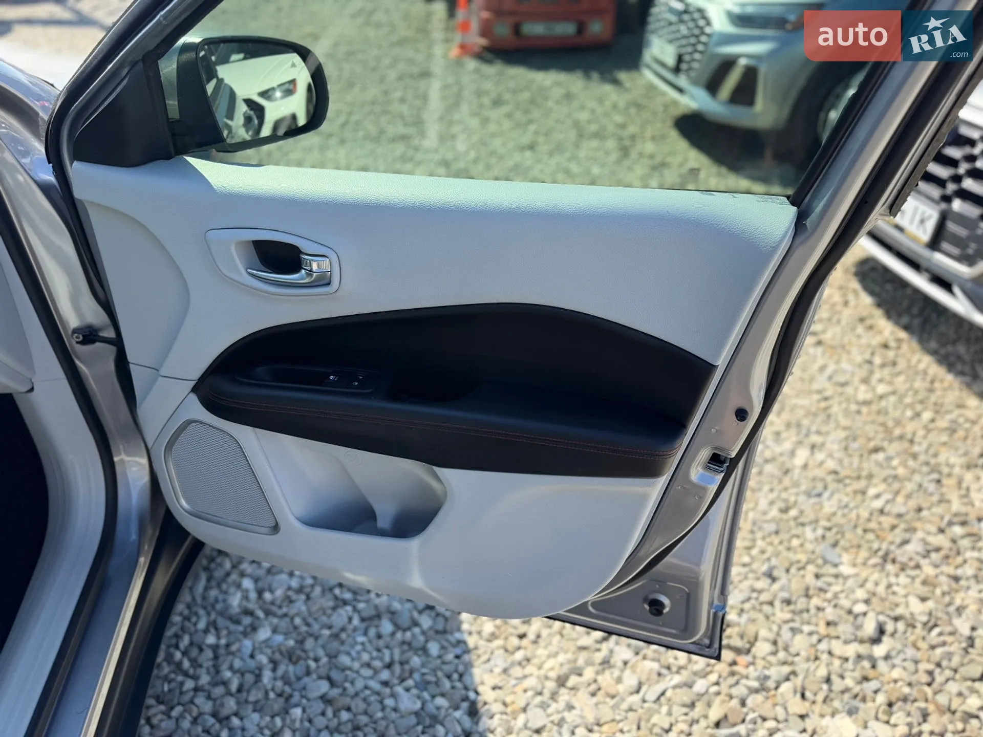 2018 Jeep Compass - мініатюра 22