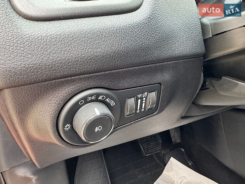 Внедорожник / Кроссовер Jeep Compass 2019 в Киеве