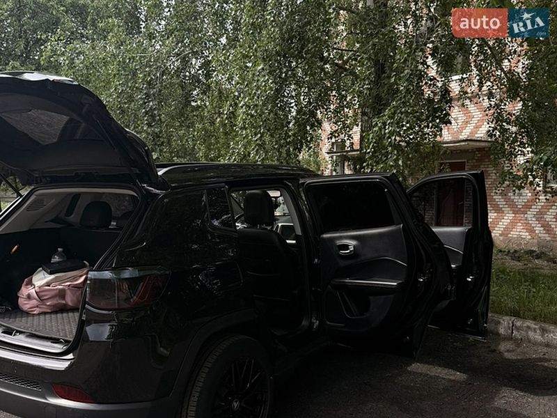 Внедорожник / Кроссовер Jeep Compass 2017 в Шептицькому