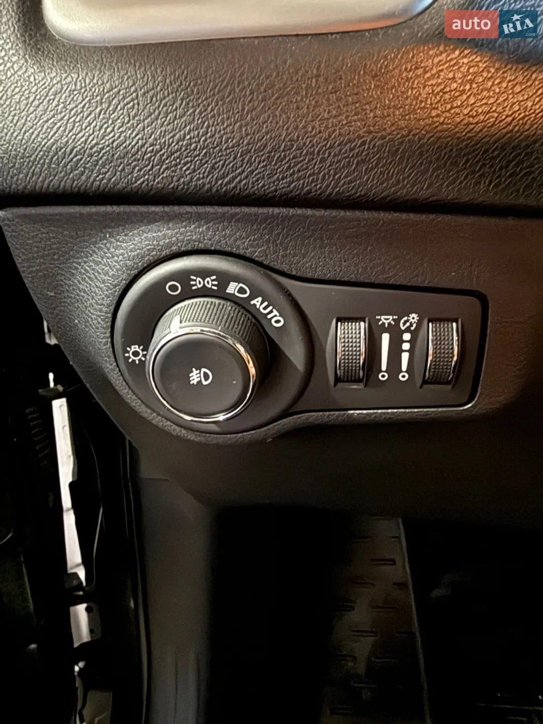 2018 Jeep Compass - мініатюра 37