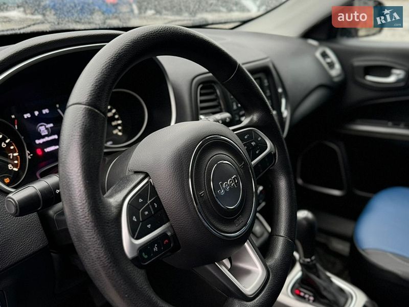Внедорожник / Кроссовер Jeep Compass 2017 в Киеве