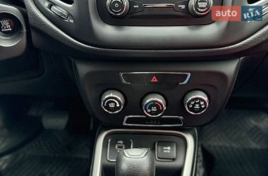 Внедорожник / Кроссовер Jeep Compass 2017 в Киеве