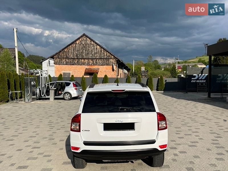 Внедорожник / Кроссовер Jeep Compass 2012 в Воловце