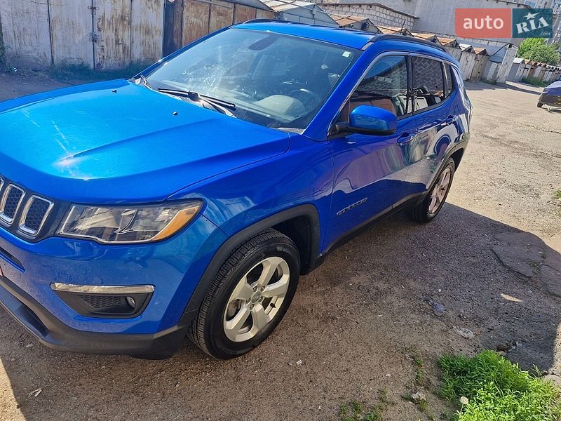 Внедорожник / Кроссовер Jeep Compass 2019 в Вишневом