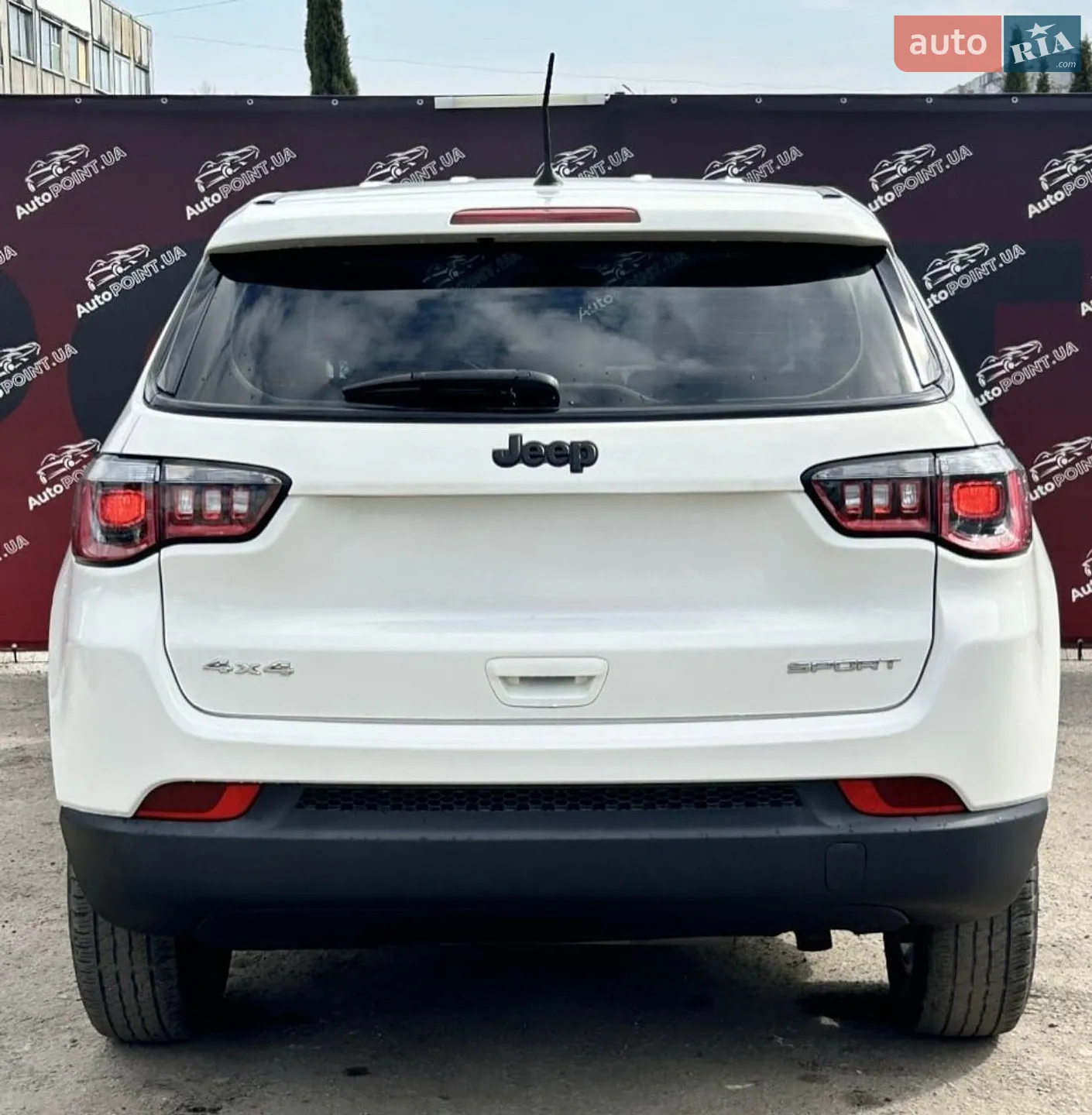 2017 Jeep Compass - мініатюра 2