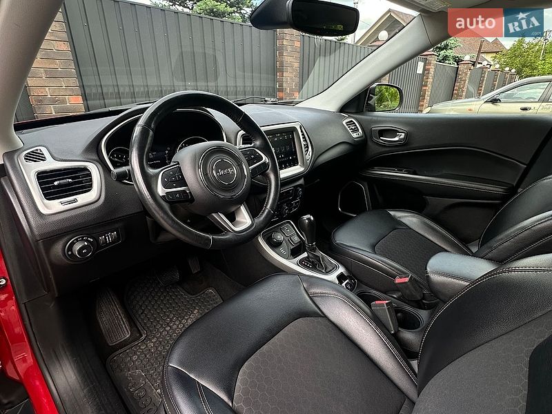 Внедорожник / Кроссовер Jeep Compass 2017 в Белогородке