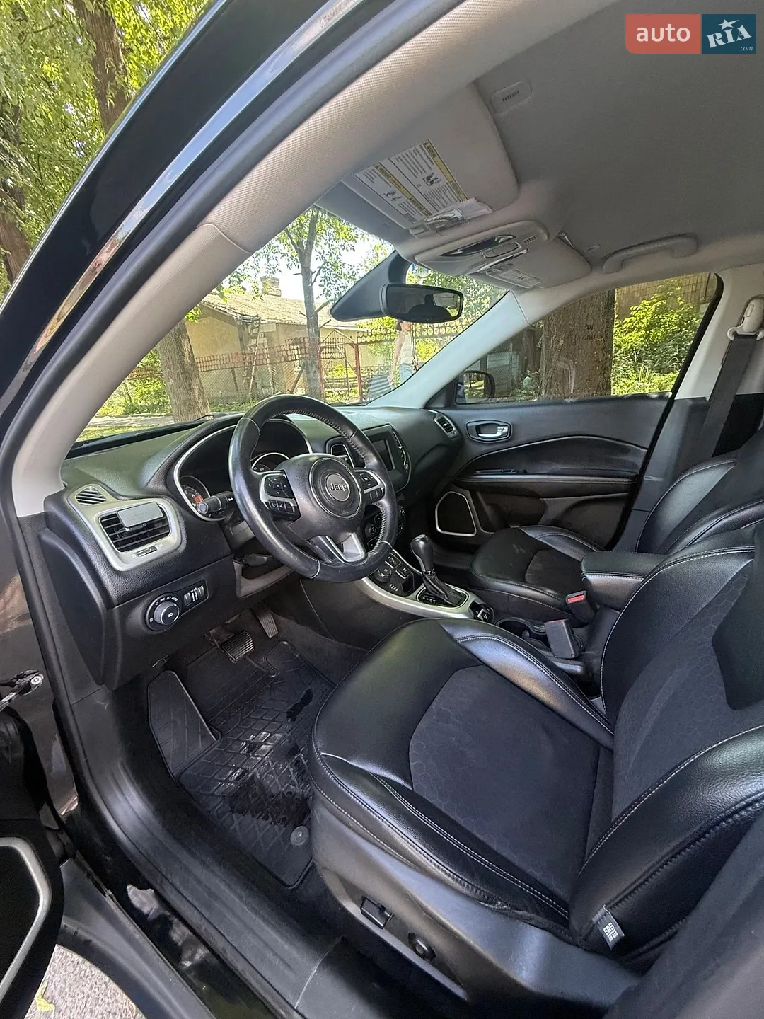 2017 Jeep Compass - мініатюра 3