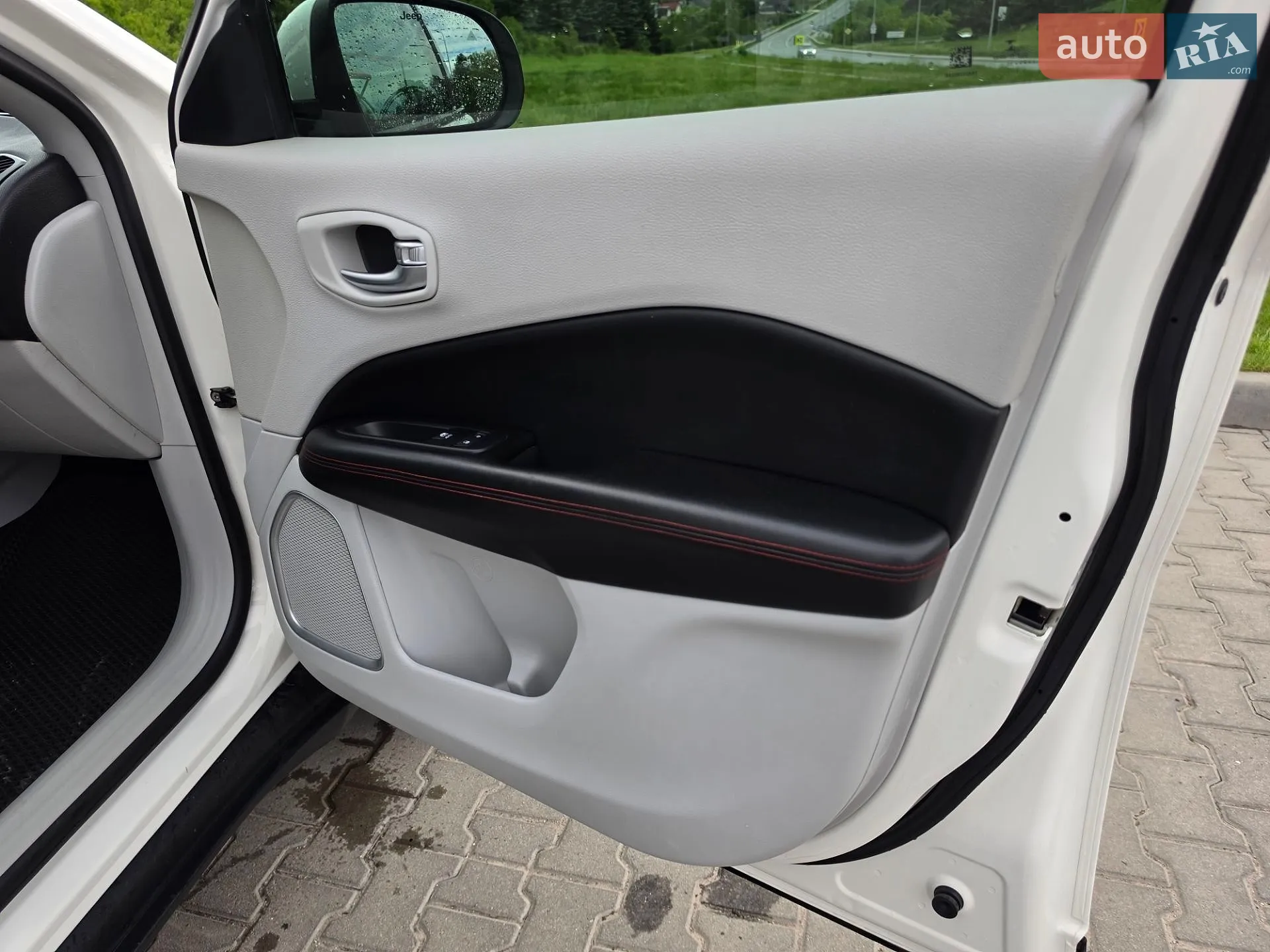 2017 Jeep Compass - мініатюра 25