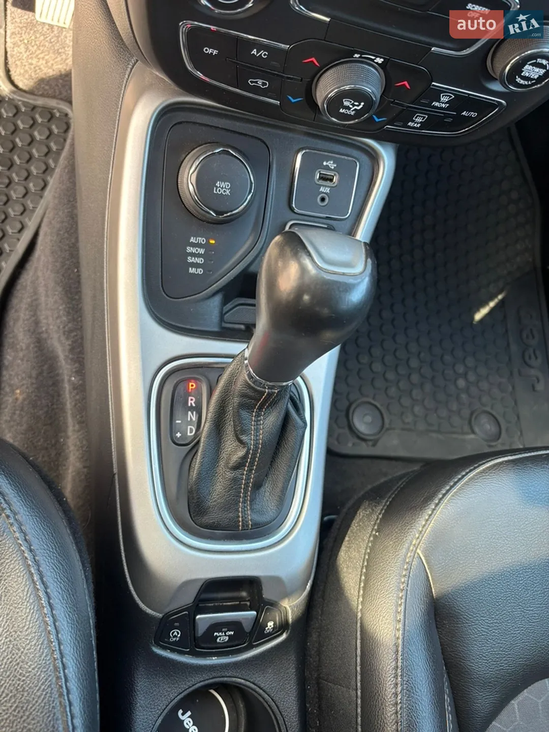 2017 Jeep Compass - мініатюра 16