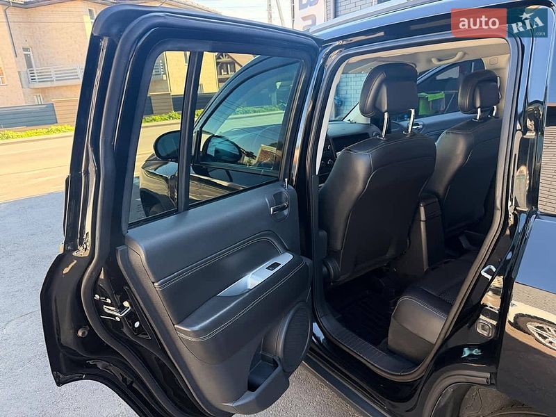 Позашляховик / Кросовер Jeep Compass 2015 в Києві