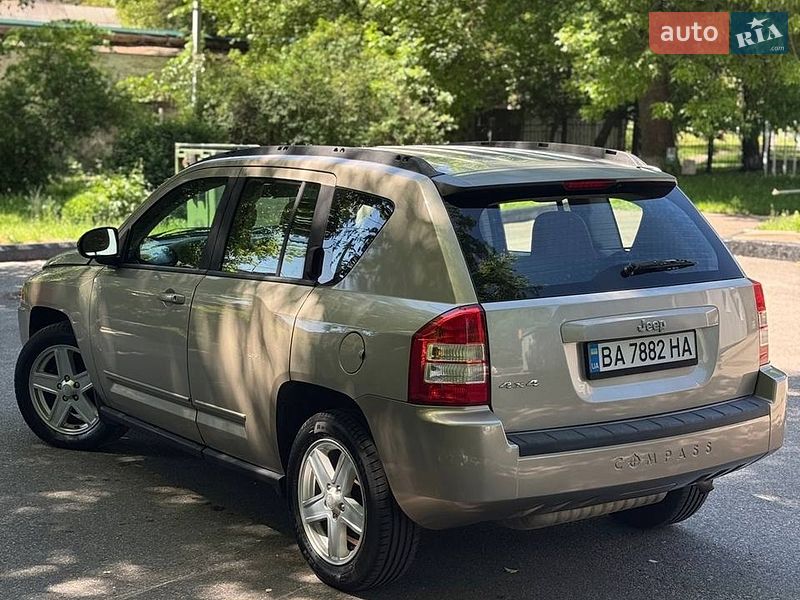 Внедорожник / Кроссовер Jeep Compass 2010 в Кропивницком