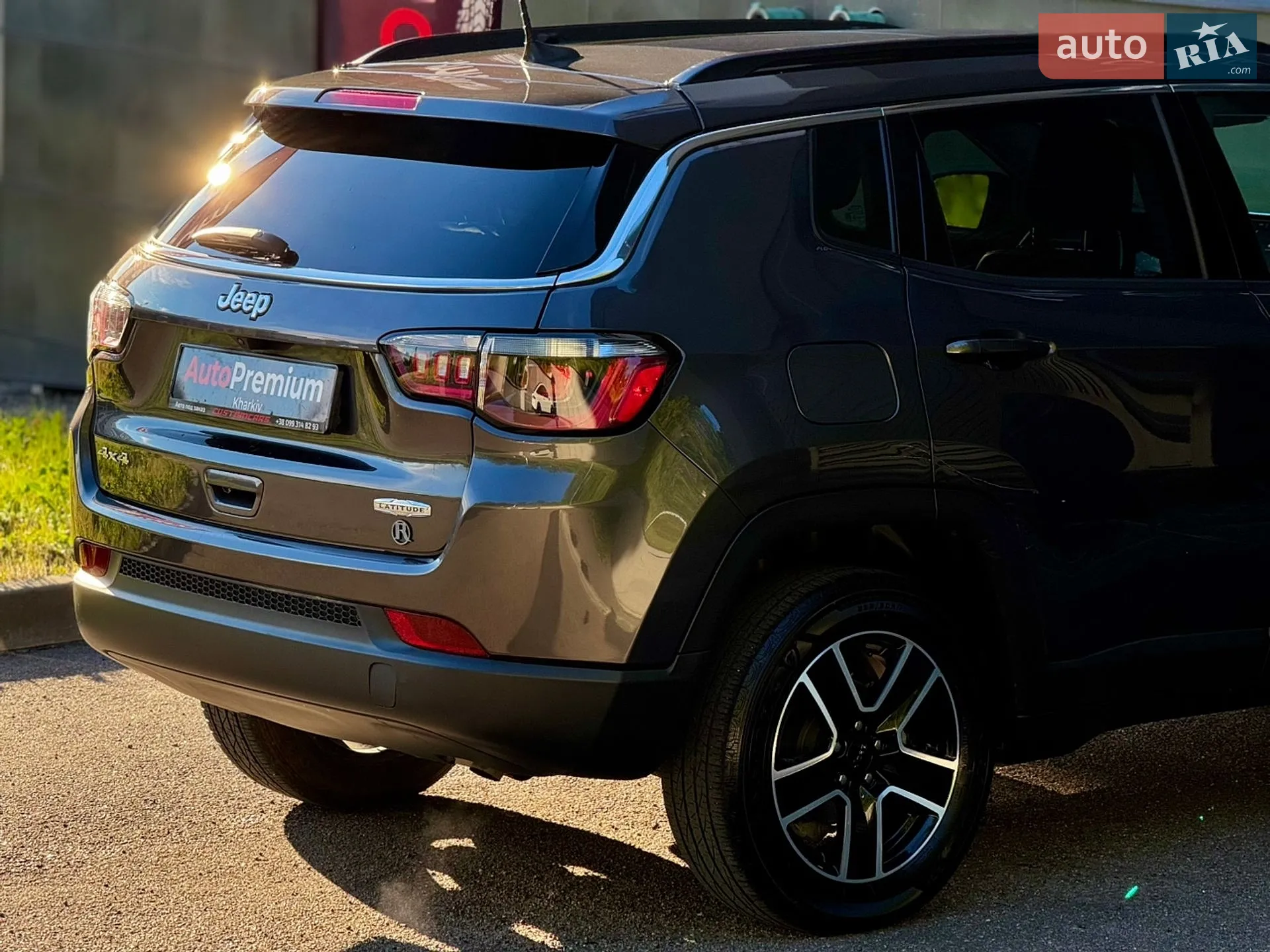 2021 Jeep Compass - мініатюра 12