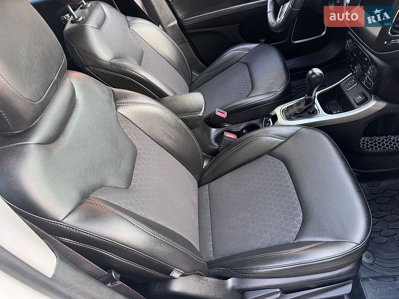 Внедорожник / Кроссовер Jeep Compass 2019 в Ровно