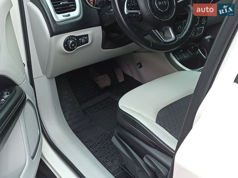 Позашляховик / Кросовер Jeep Compass 2018 в Дніпрі фото 28 Позашляховик / Кросовер Jeep Compass 2018 в Дніпрі