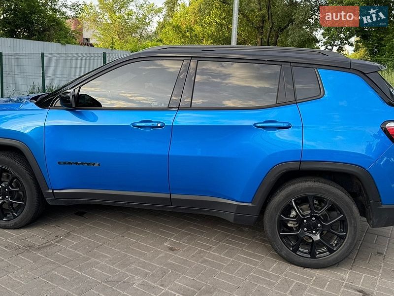 Внедорожник / Кроссовер Jeep Compass 2023 в Киеве