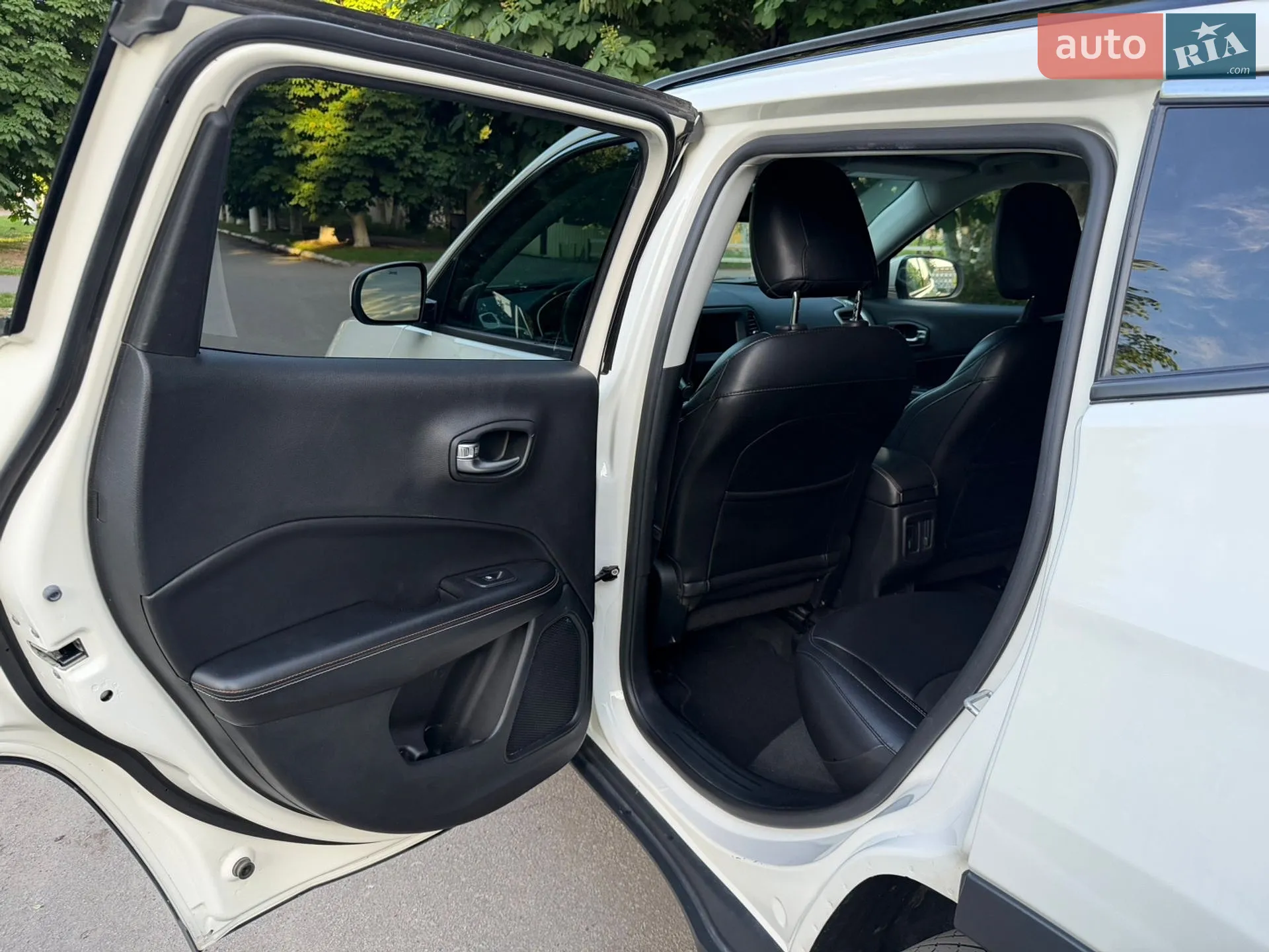 2019 Jeep Compass - мініатюра 27