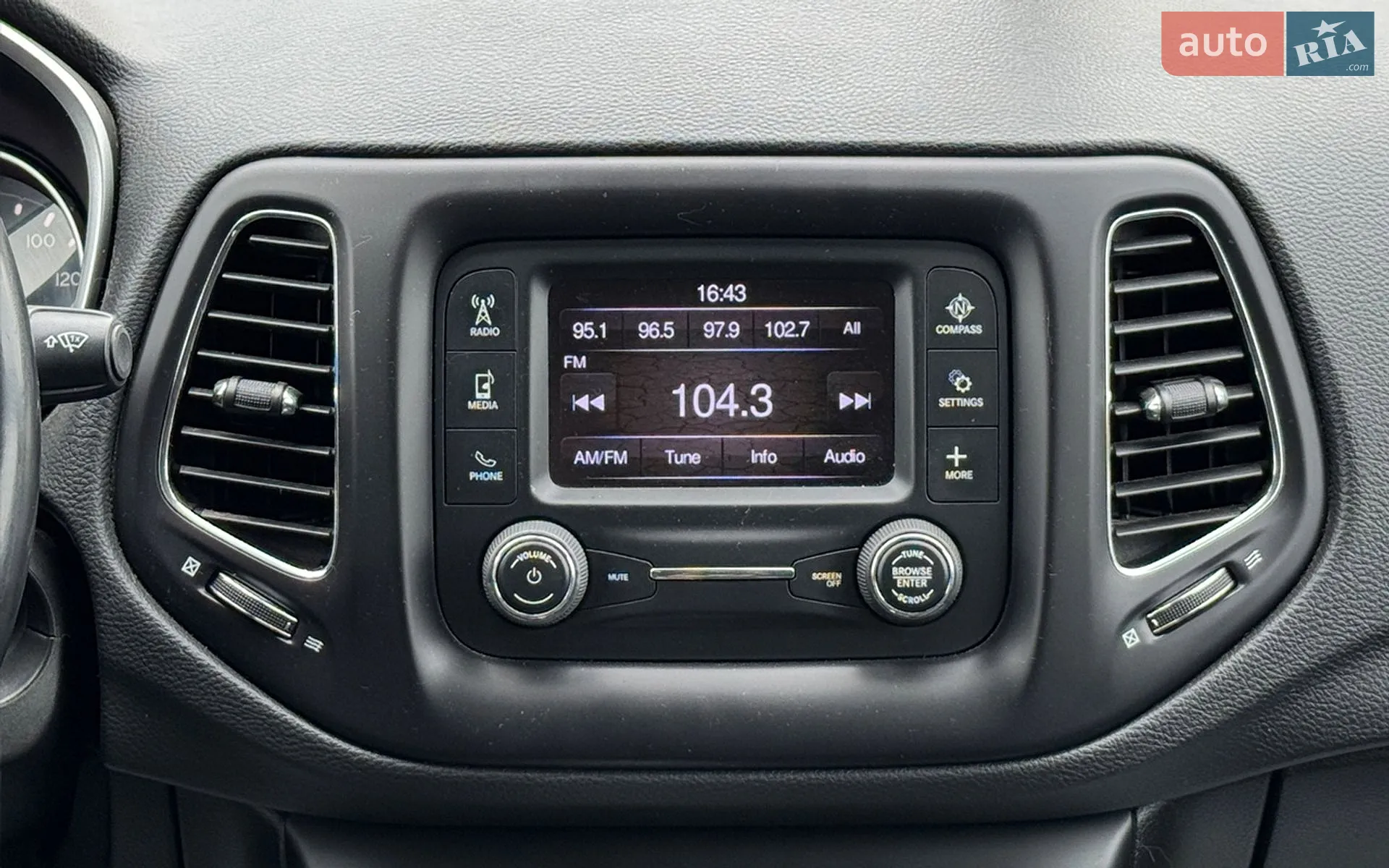 2017 Jeep Compass - мініатюра 14