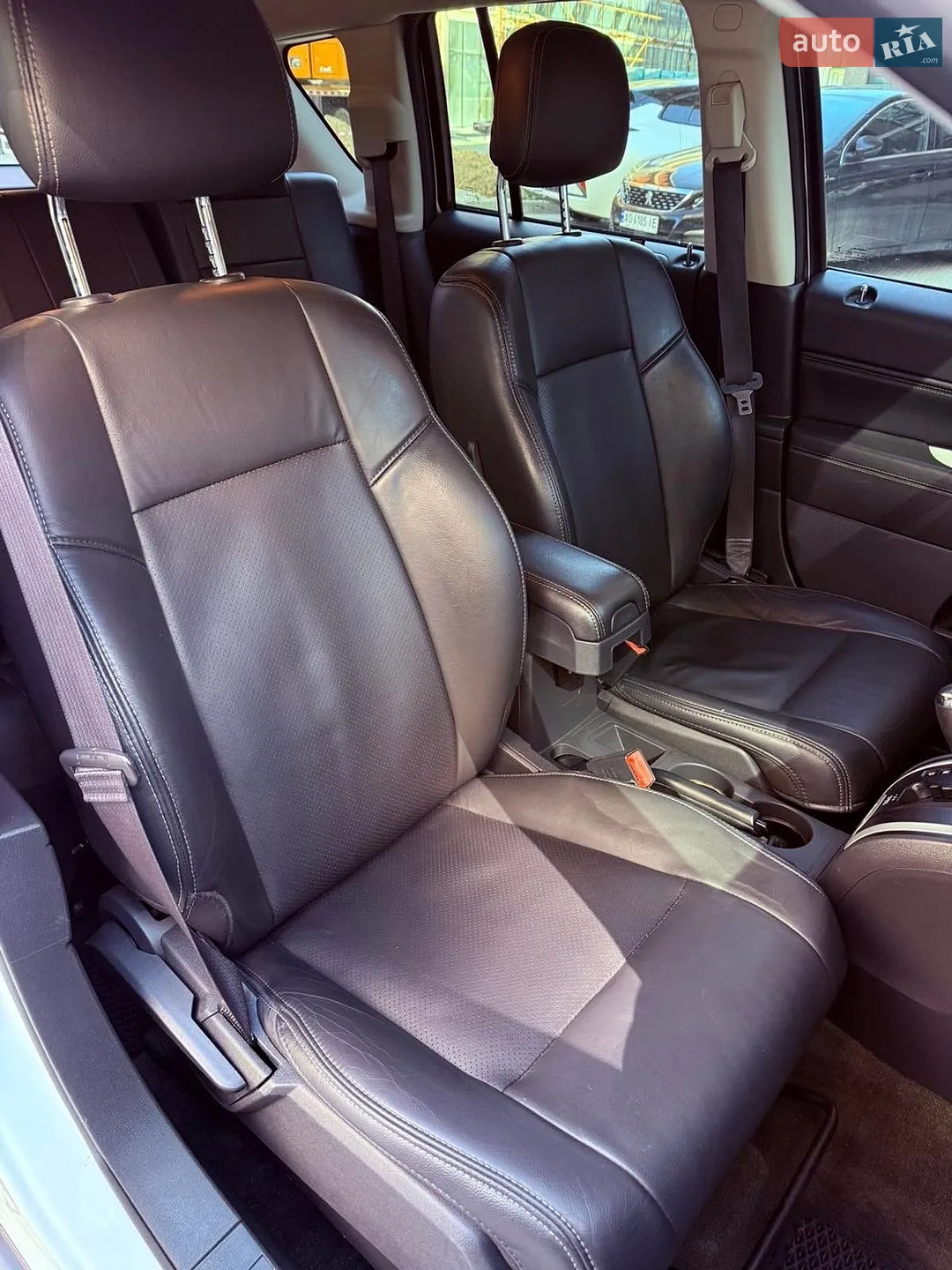 2016 Jeep Compass - мініатюра 8