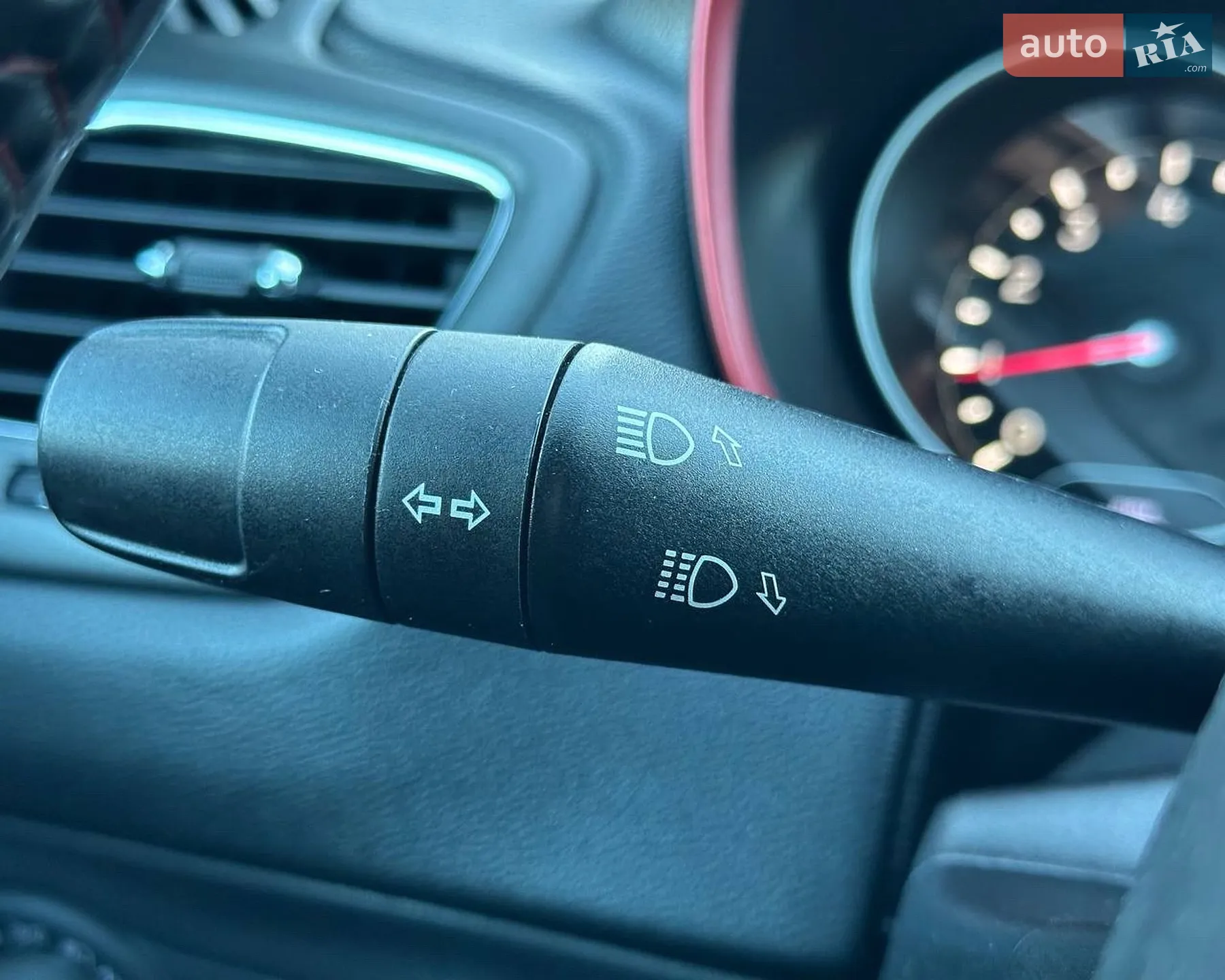 2019 Jeep Compass - мініатюра 25