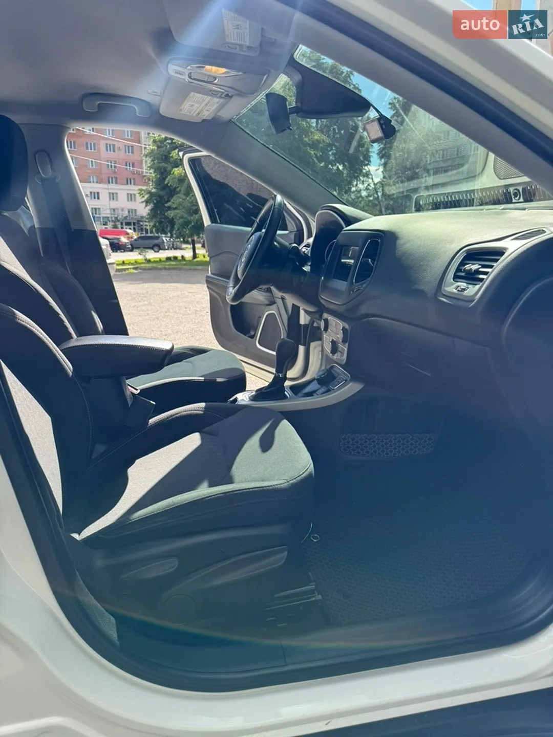 2018 Jeep Compass - мініатюра 12