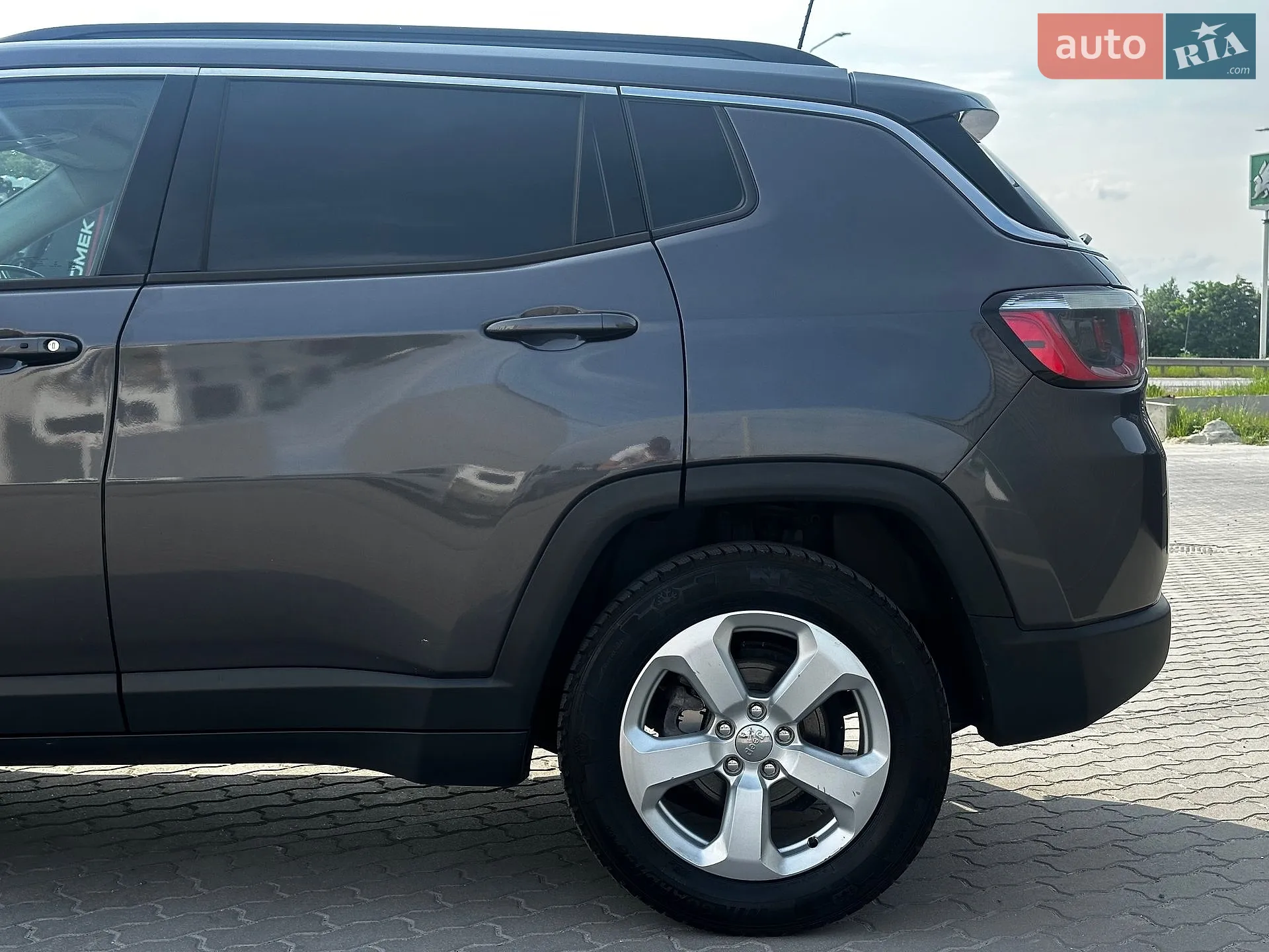 2017 Jeep Compass - мініатюра 8
