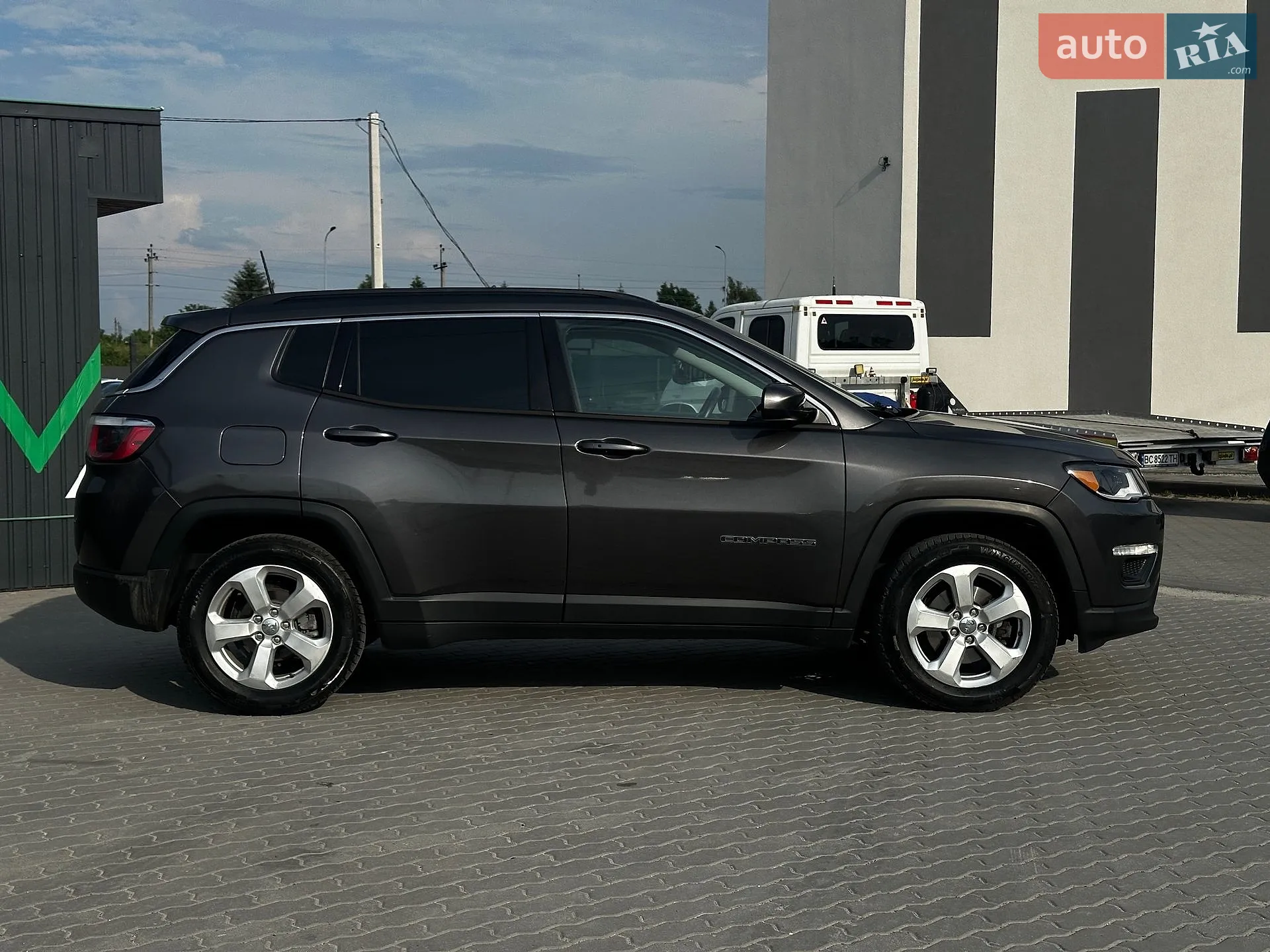 2017 Jeep Compass - мініатюра 16