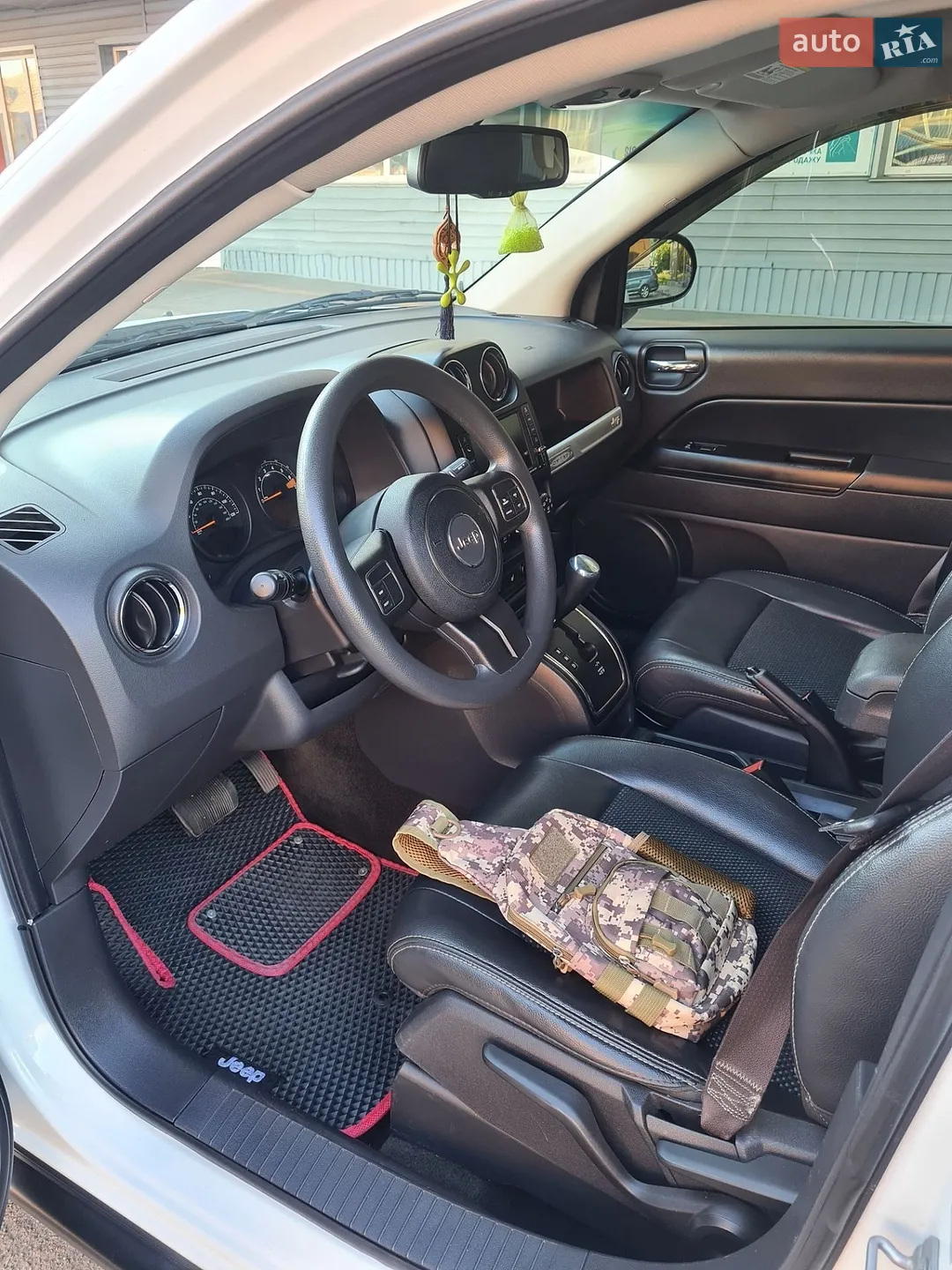 2015 Jeep Compass - мініатюра 16