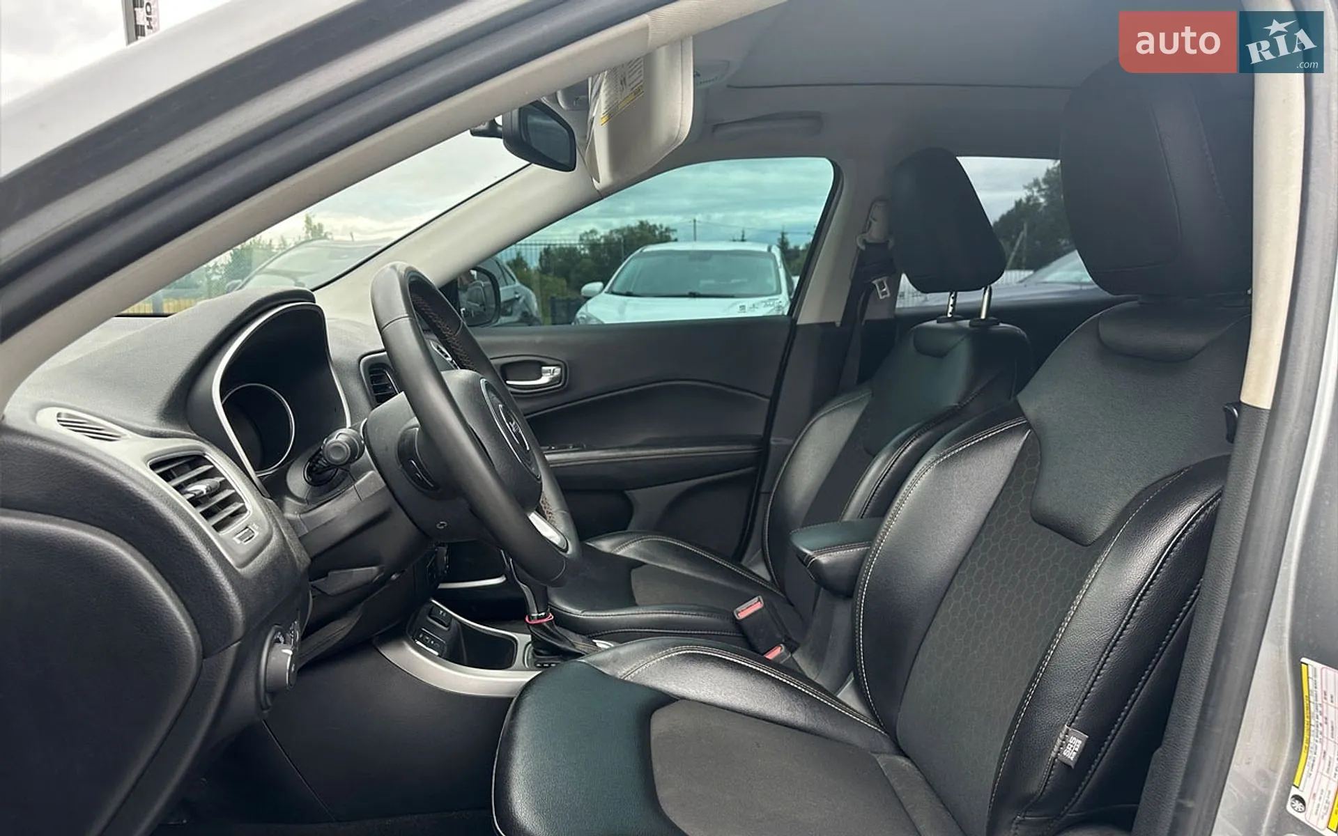 2020 Jeep Compass - мініатюра 9