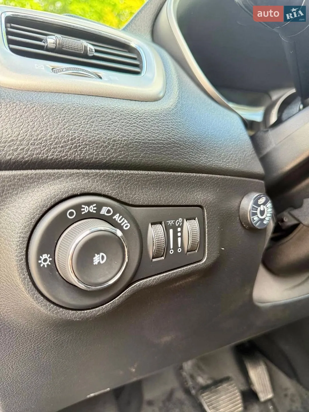 2020 Jeep Compass - мініатюра 13