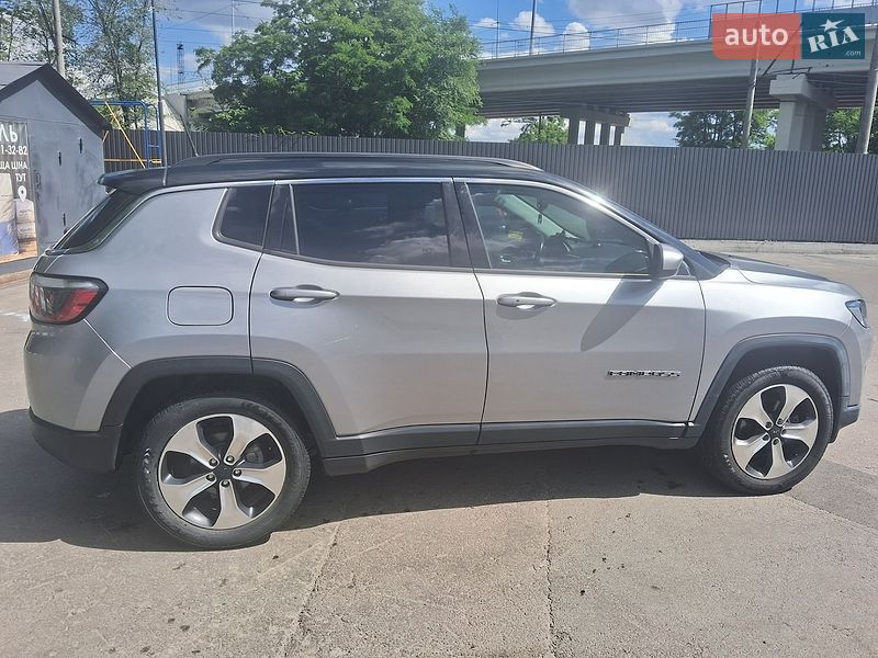 Позашляховик / Кросовер Jeep Compass 2017 в Броварах
