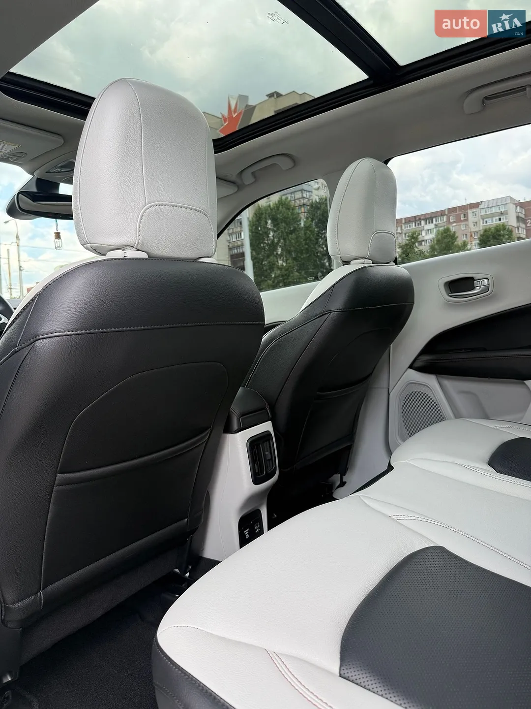 2017 Jeep Compass - мініатюра 24