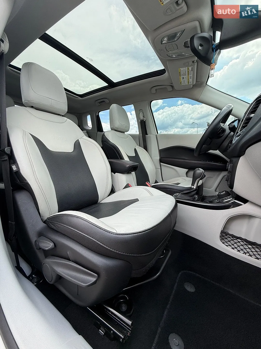 2017 Jeep Compass - мініатюра 27