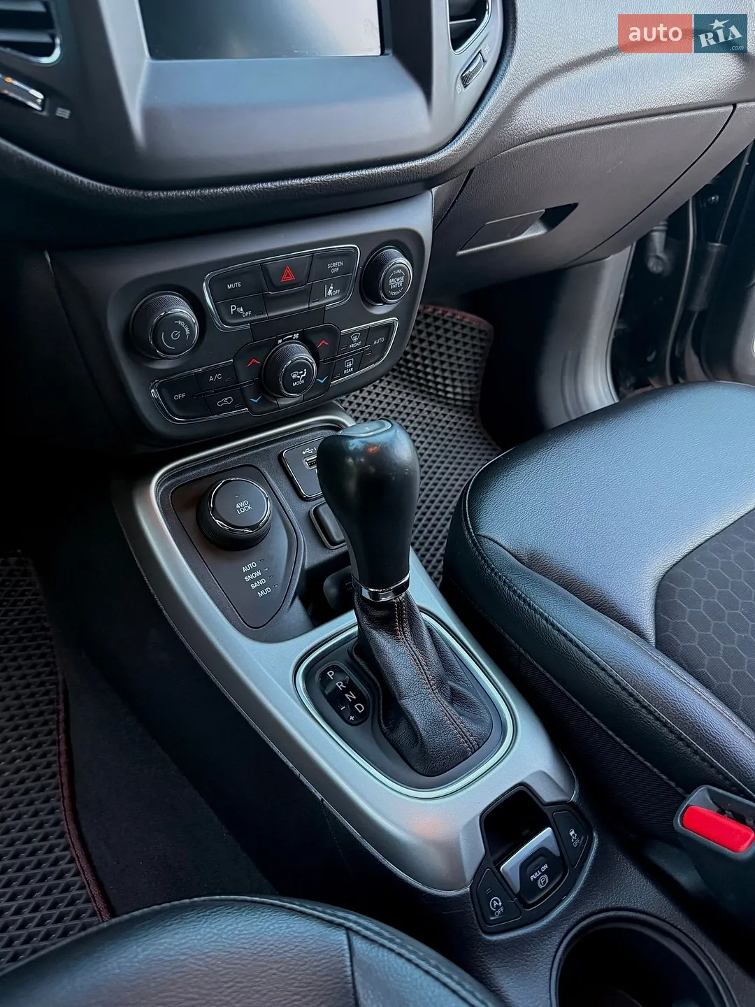 2020 Jeep Compass - мініатюра 9