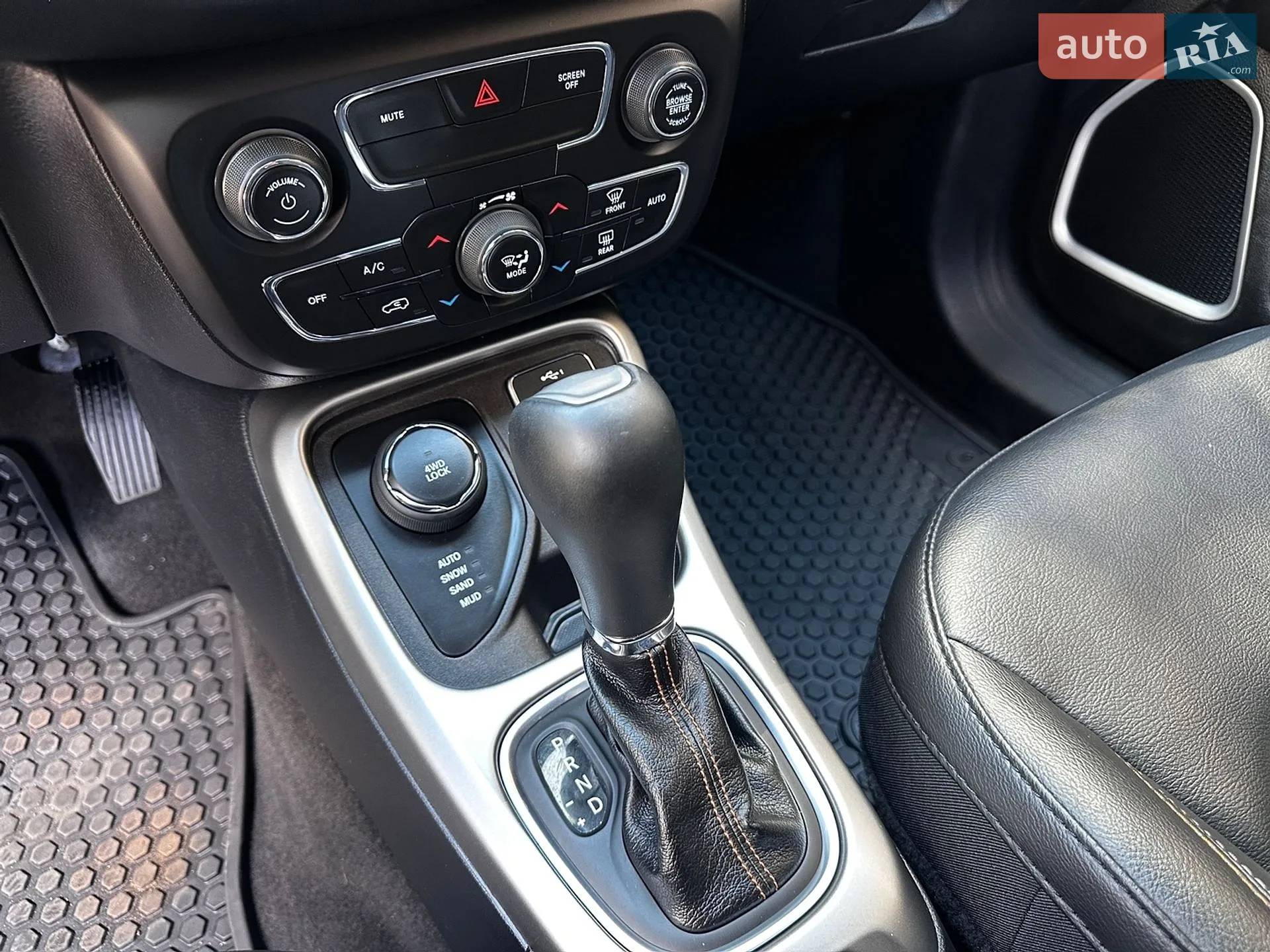 2019 Jeep Compass - мініатюра 24