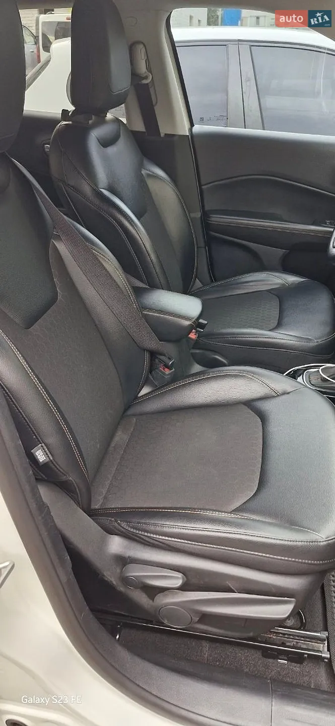 2017 Jeep Compass - мініатюра 8